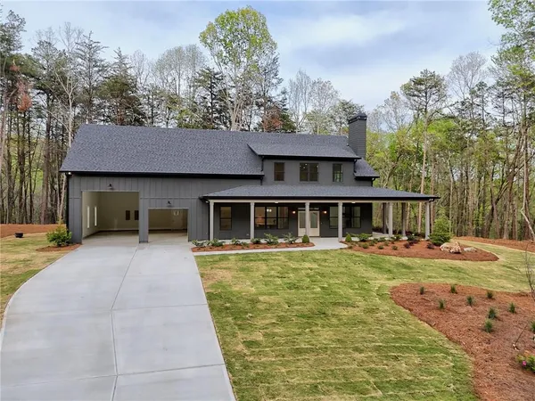 $699,900 | 124 Fox Valley Road, Clarkesville, GA 30523