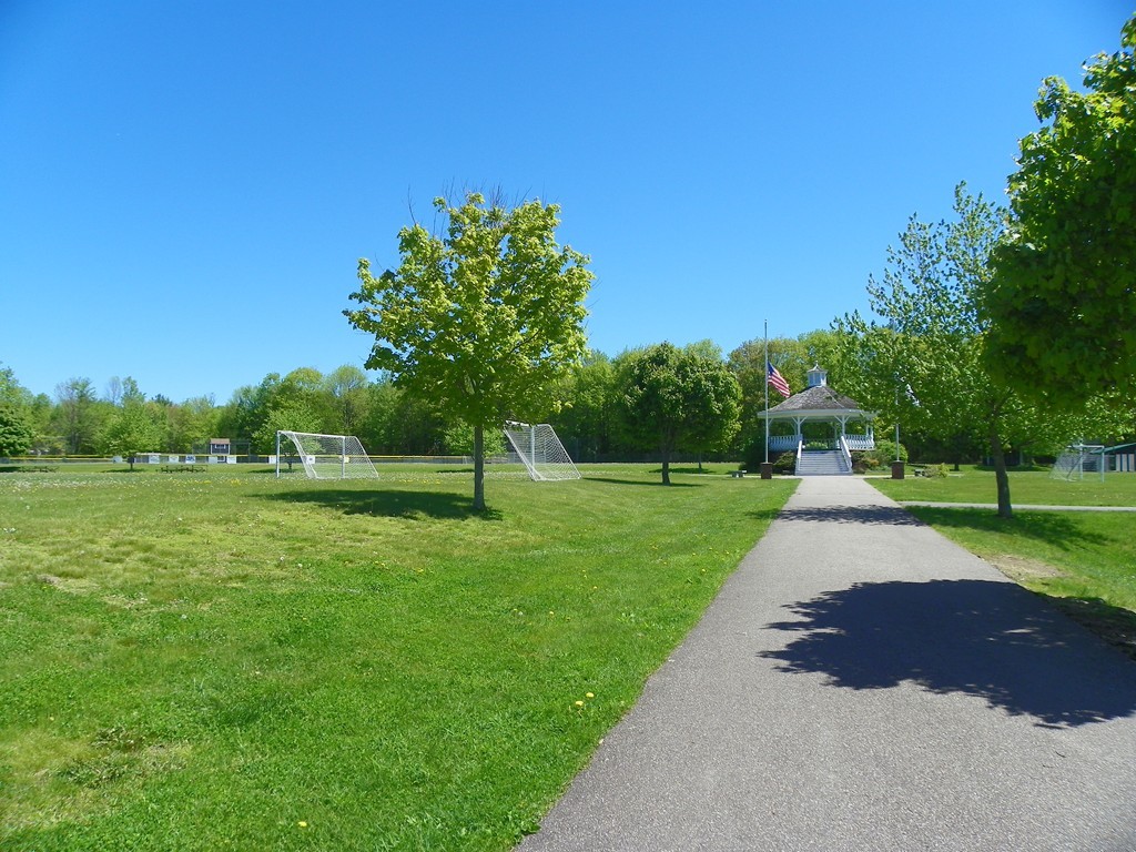 4 Gardner Road Hubbardston, MA 01452 - Photo 22 of 22 a view of a park