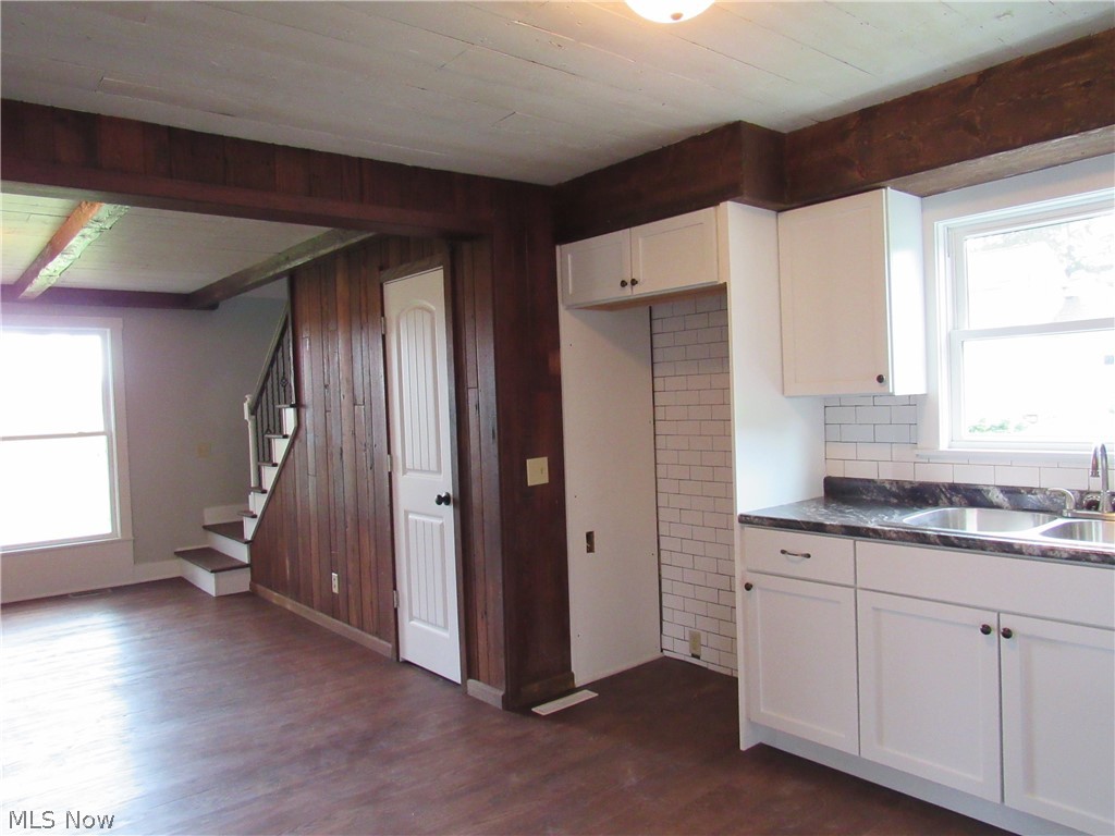 15510 Georgia Road Middlefield, OH 44062 - Photo 5 of 32