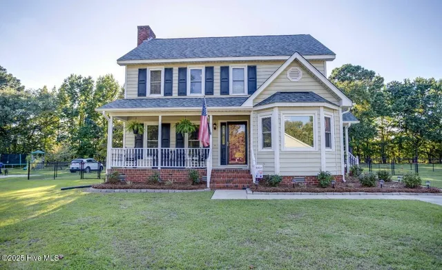 $2,200 | 2232 Valley Drive, Winterville, NC 28590