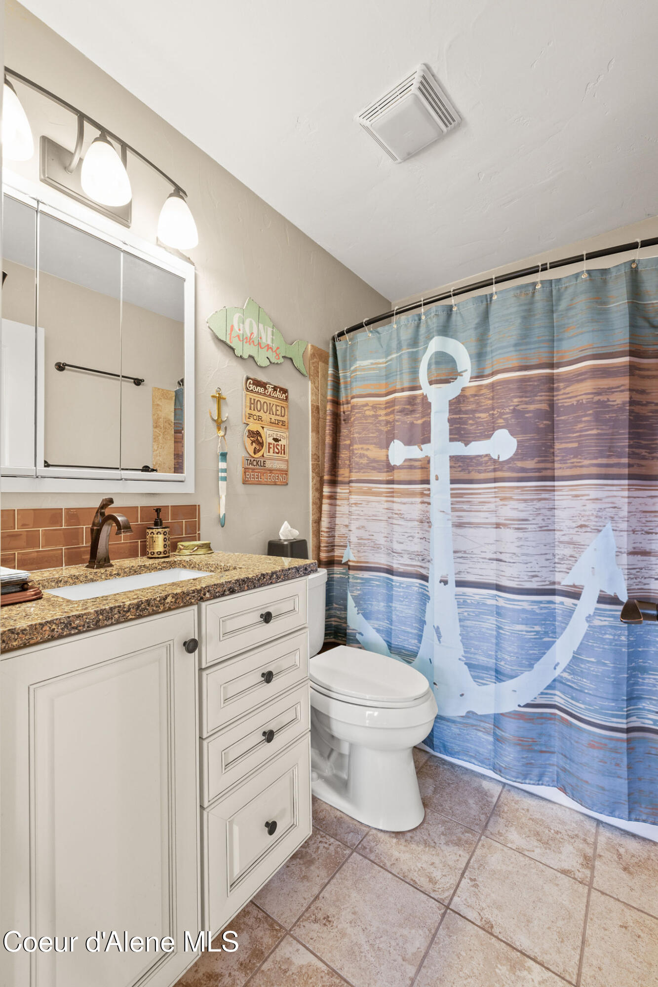 2272 East Upper Hayden Lake Road Hayden, ID 83835 - Photo 28 of 42 Bathroom #2