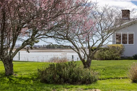$2,250,000 | 30 Dory Court, South Kingstown, RI 02879