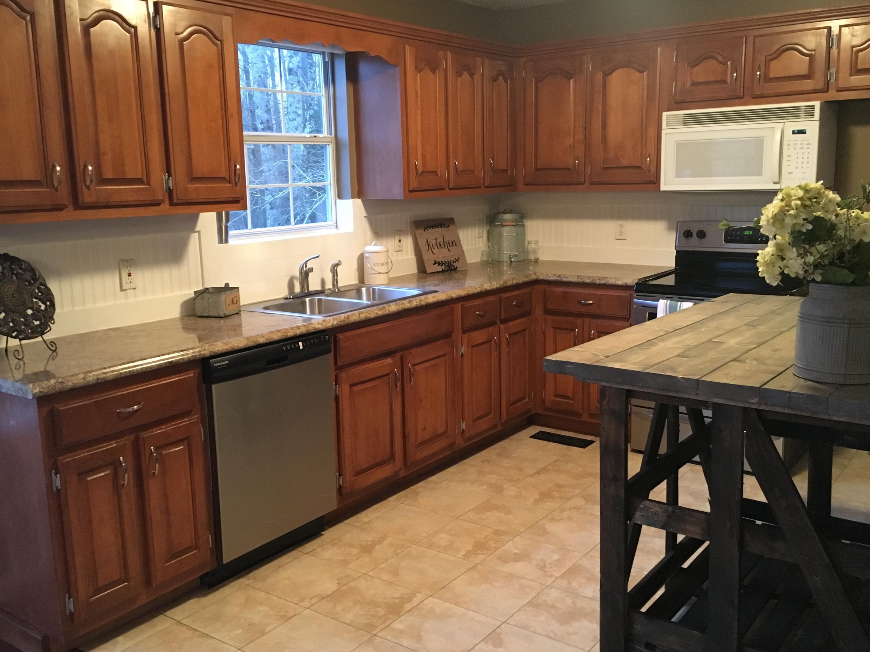 258 Highwater Road Soddy Daisy, TN 37379 - Photo 9 of 17 Kitchen 1