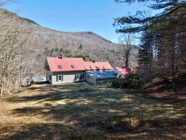 $369,900 | 2362 Vermont Rte 100, Hancock, VT 05748
