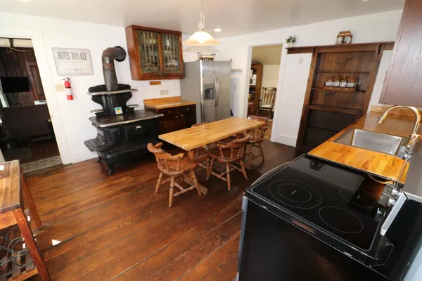 $369,900 | 2362 Vermont Rte 100, Hancock, VT 05748