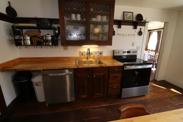 $369,900 | 2362 Vermont Rte 100, Hancock, VT 05748