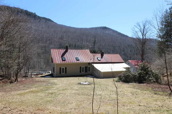 $369,900 | 2362 Vermont Rte 100, Hancock, VT 05748