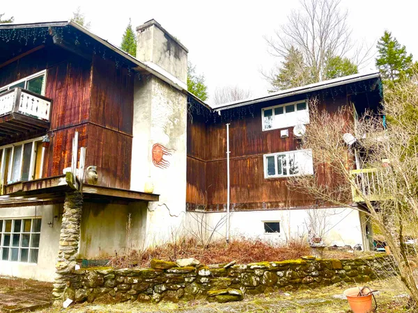 $225,000 | 69 Park Street, Unit ALPINE HAVEN, Rutland, VT 05701