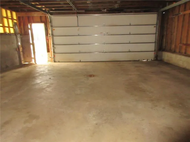 $199,000 | 35 Pleasant Valley Road, Claysville, PA 15323