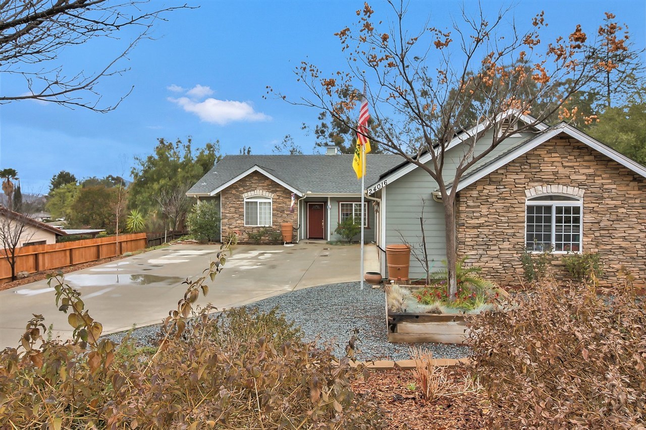 24016 Sargeant Road Ramona, CA 92065 - Photo 3 of 25 Gallery Image 3