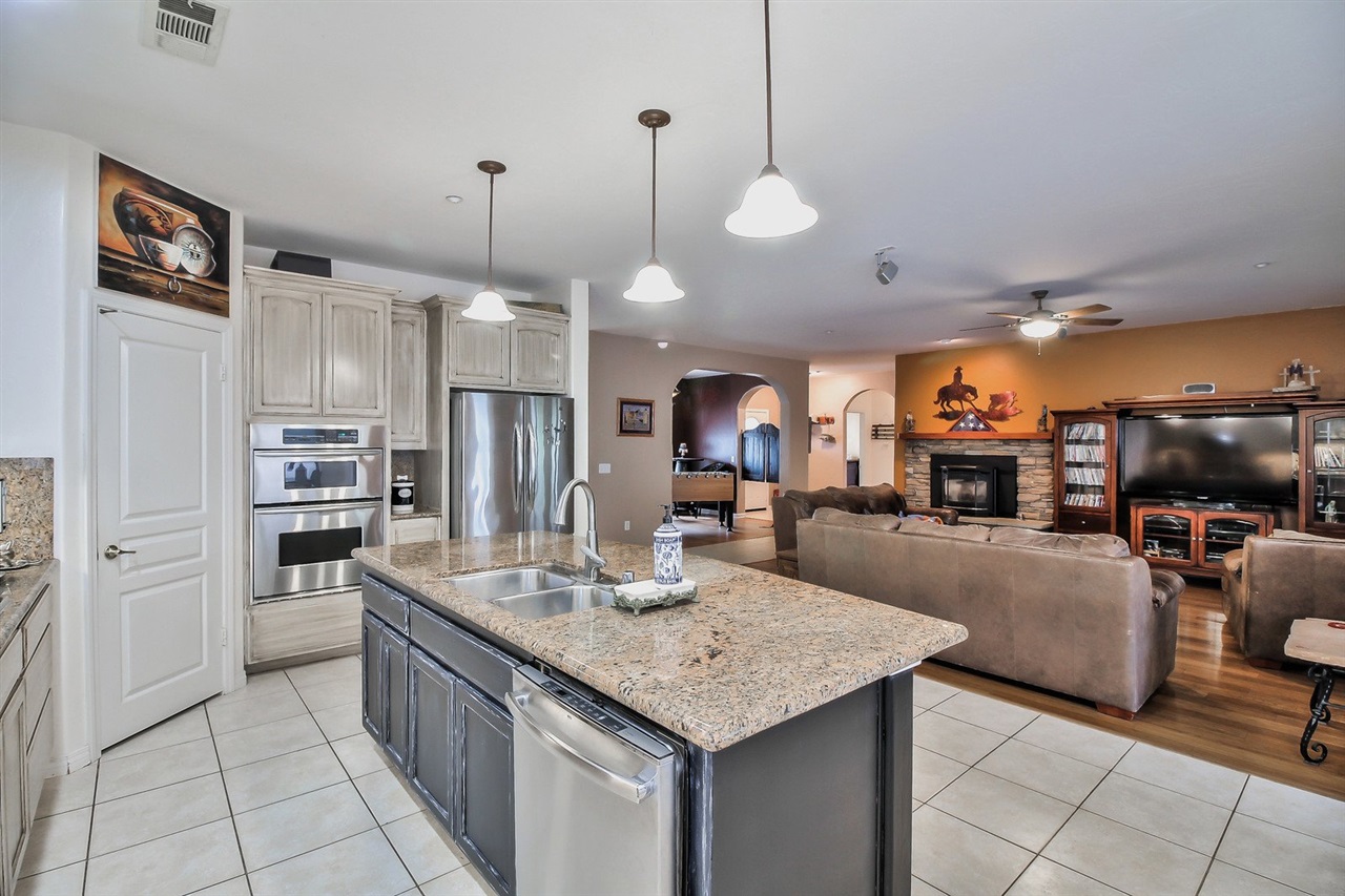 24016 Sargeant Road Ramona, CA 92065 - Photo 7 of 25 Gallery Image 7