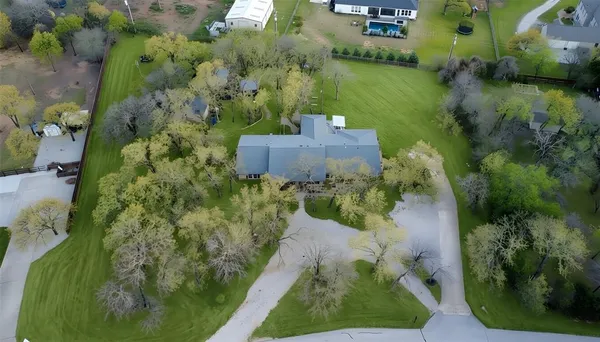 $799,900 | 154 Stonewood Boulevard, Bartonville, TX 76226