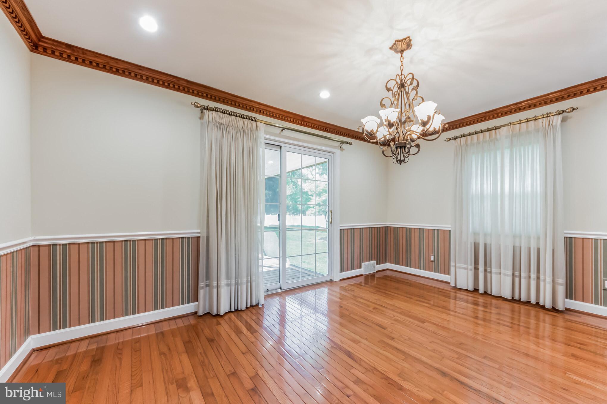 3037 Pine Road Huntingdon Valley, PA 19006 - Photo 13 of 31 Formal Dining