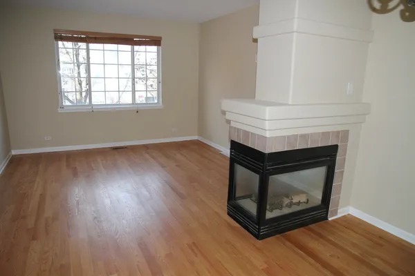 $2,500 | 2226 Daybreak Drive, Unit 2226, Aurora, IL 60503