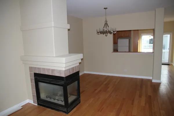 $2,500 | 2226 Daybreak Drive, Unit 2226, Aurora, IL 60503