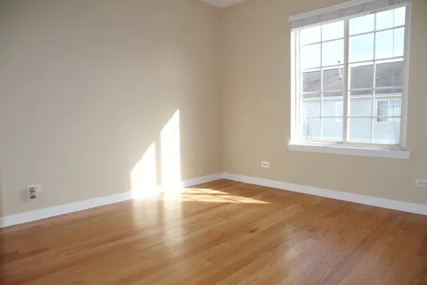 $2,500 | 2226 Daybreak Drive, Unit 2226, Aurora, IL 60503