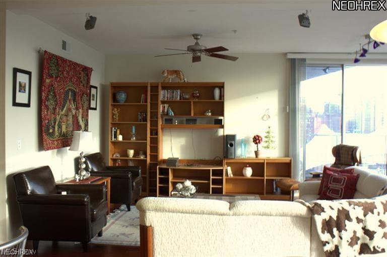 1237 Washington Avenue, Unit 1104 Cleveland, OH 44113 - Photo 9 of 20