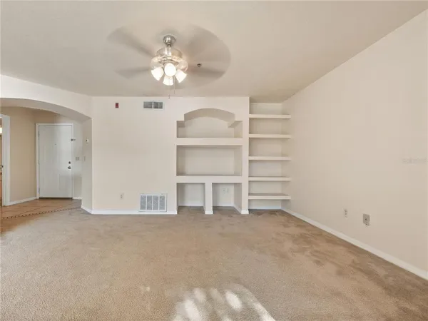 $175,000 | 7210 Westpointe Boulevard, Unit 1325, Orlando, FL 32835