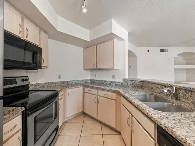 $175,000 | 7210 Westpointe Boulevard, Unit 1325, Orlando, FL 32835