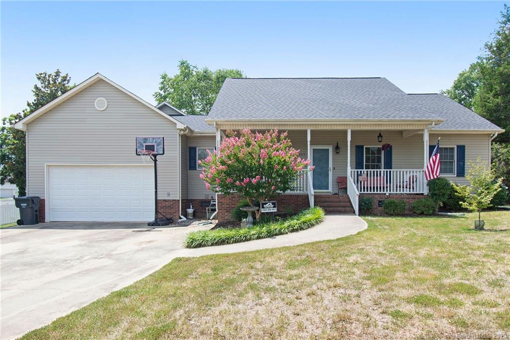 405 West Ridge Avenue Landis, NC 28088 - Photo 1 of 38 Gallery Image 1