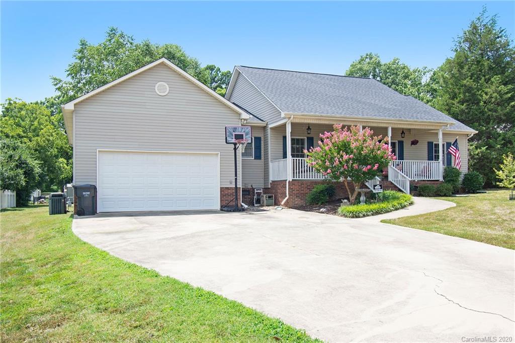405 West Ridge Avenue Landis, NC 28088 - Photo 3 of 38 Gallery Image 3