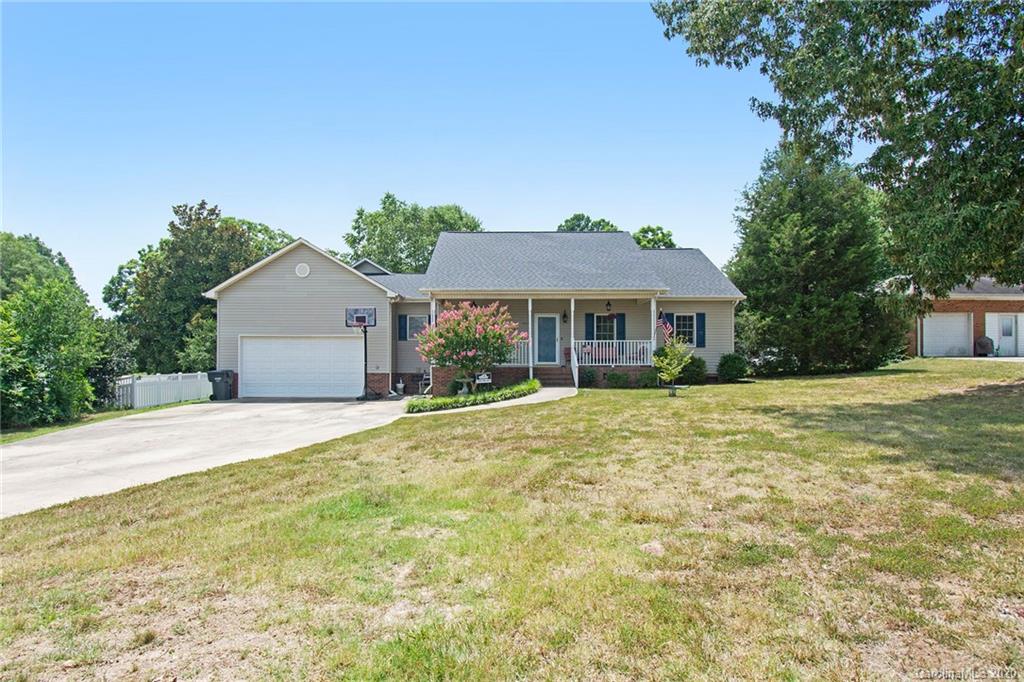 405 West Ridge Avenue Landis, NC 28088 - Photo 4 of 38 Gallery Image 4