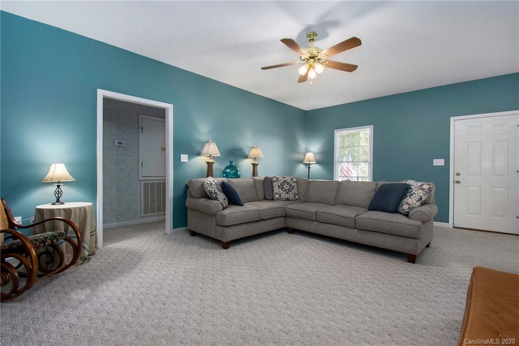 405 West Ridge Avenue Landis, NC 28088 - Photo 7 of 38 Gallery Image 7