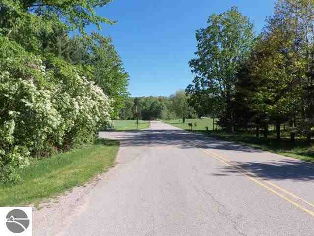 9495 South Fritz Road Maple City, MI 49664 - Photo 32 of 32 1746206-31.JPG