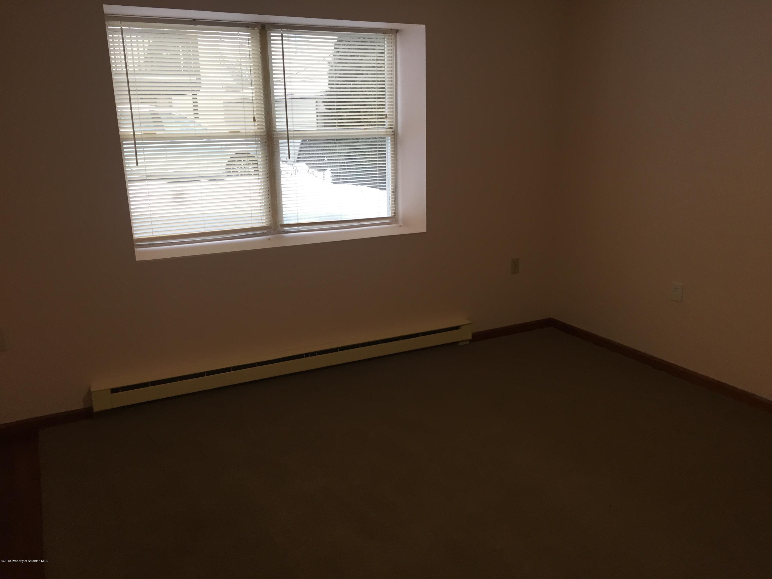 907 Scott Road Dickson City, PA 18519 - Photo 27 of 50