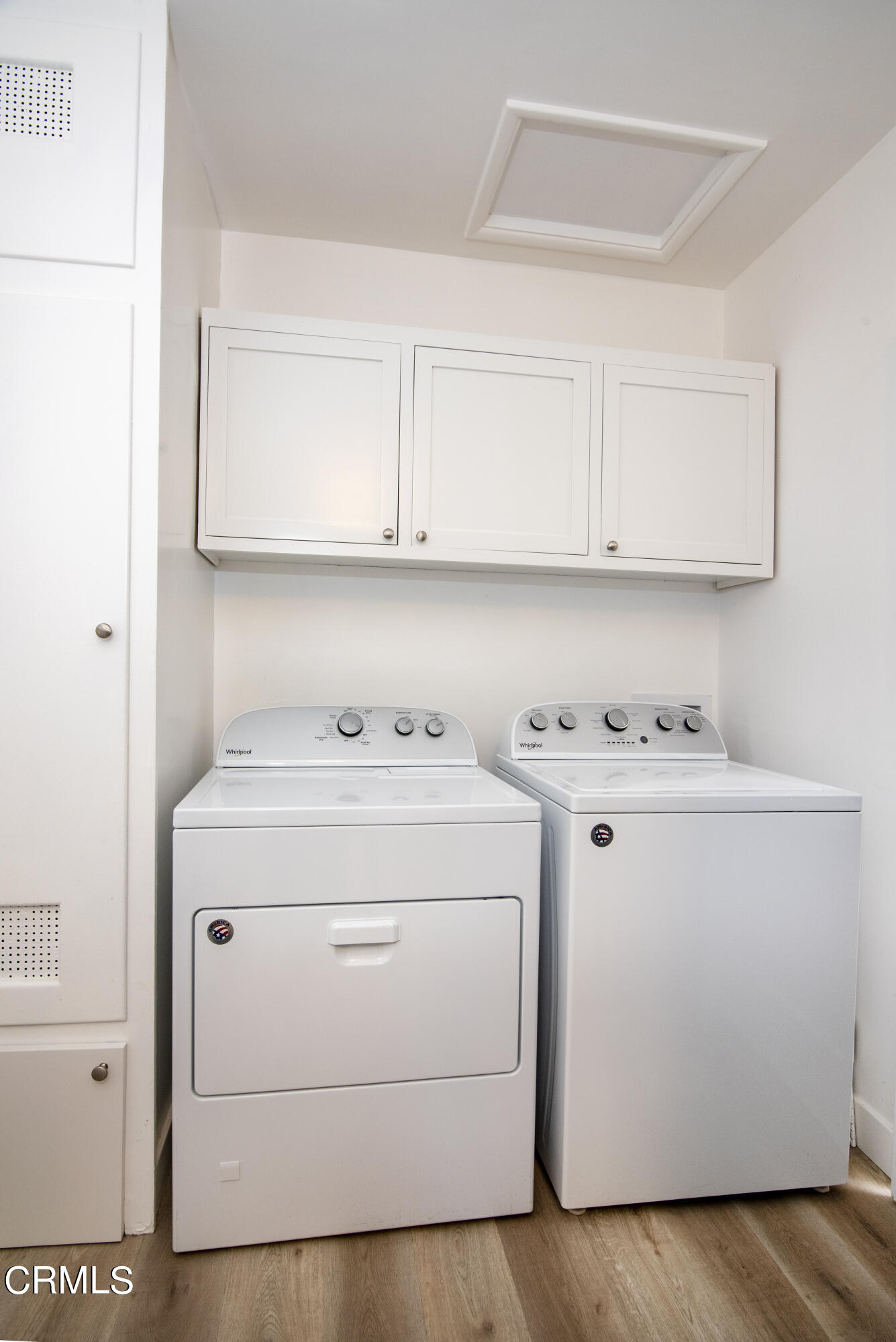 2935 Morningside Street Pasadena, CA 91107 - Photo 11 of 31 a utility room with dryer and washer