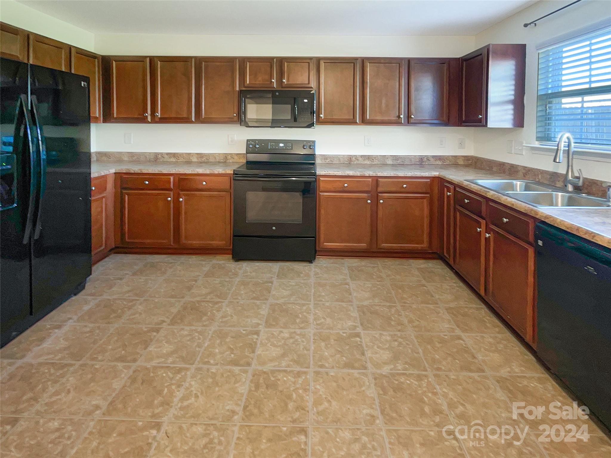 4319 Barnside Lane Charlotte, NC 28216 - Photo 12 of 19