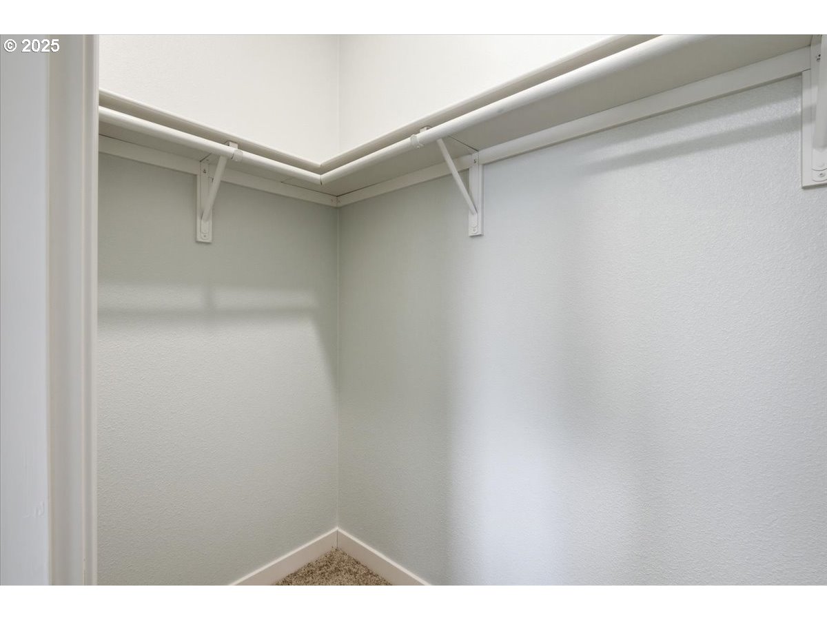 200 Market Street, Unit 255 Lebanon, OR 97355 - Photo 13 of 35 a view of an empty walk in closet