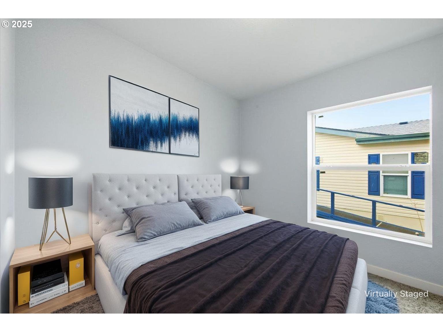 200 Market Street, Unit 255 Lebanon, OR 97355 - Photo 23 of 35 a bedroom with a large bed and a window