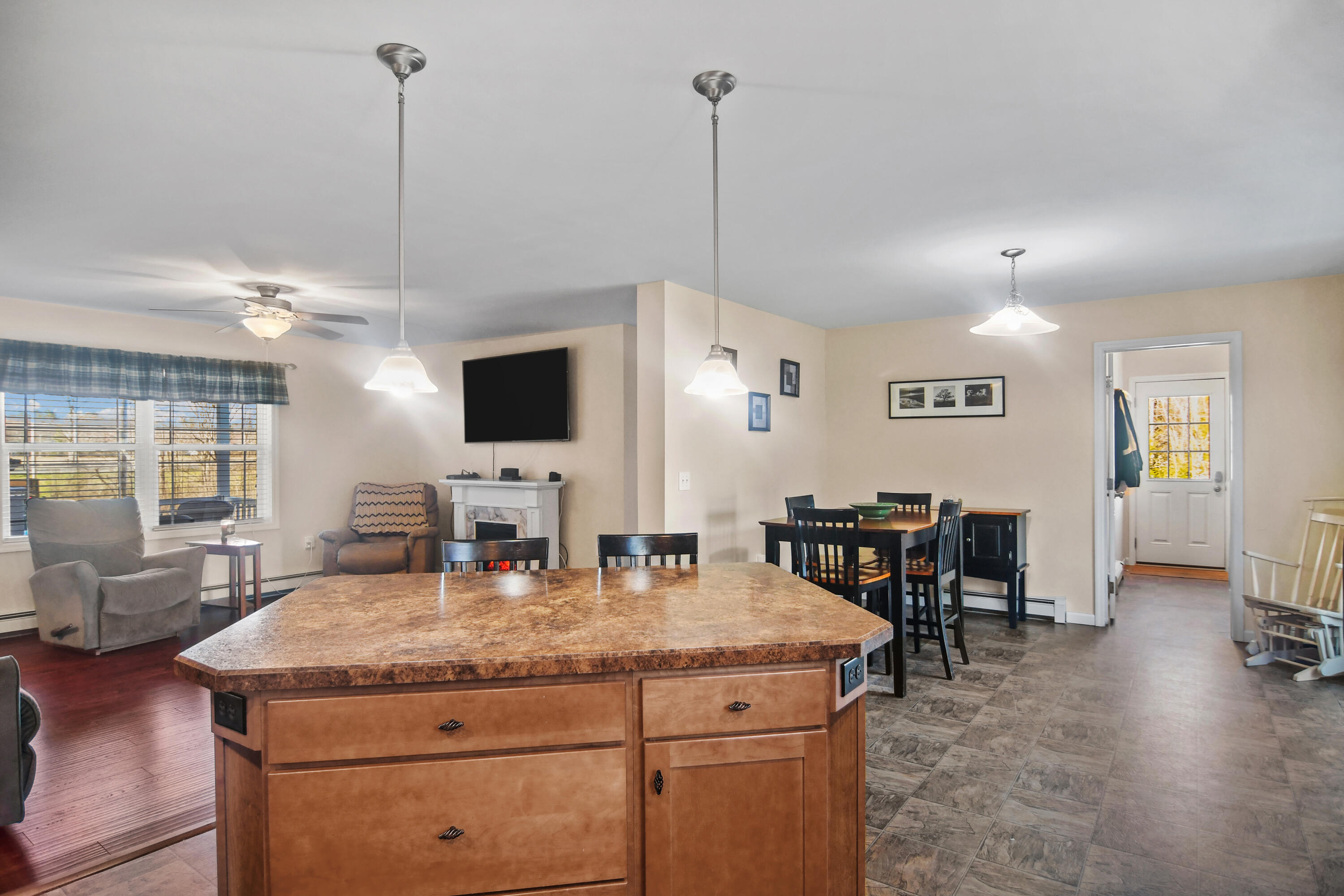 307 Portland Road Buxton, ME 04093 - Photo 11 of 25 9CE9CEE7-BB5D-4FBA-B5B5-D36FA13FB348