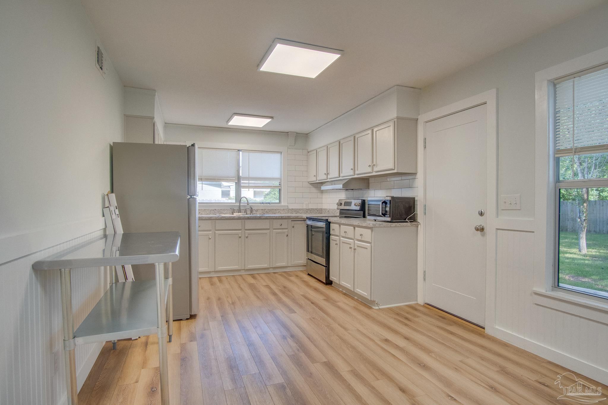 3371 Wellington Road Pensacola, FL 32504 - Photo 12 of 39