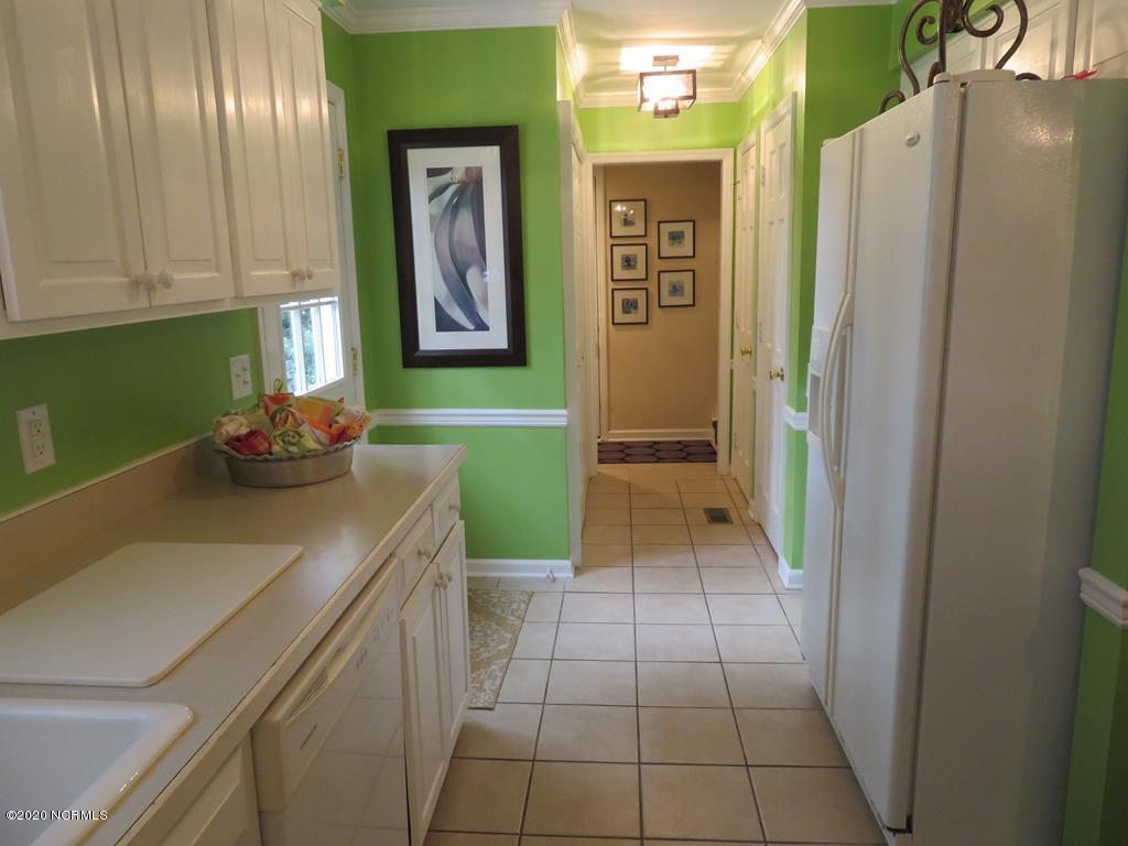 2402 Wild Turkey Road New Bern, NC 28562 - Photo 14 of 57 Fully Appointed