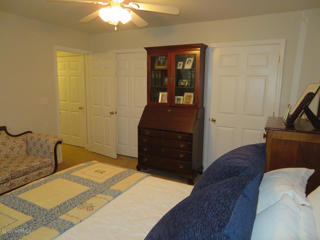2402 Wild Turkey Road New Bern, NC 28562 - Photo 30 of 57 Large Closets