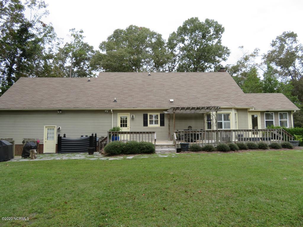 2402 Wild Turkey Road New Bern, NC 28562 - Photo 41 of 57 Back Elevation