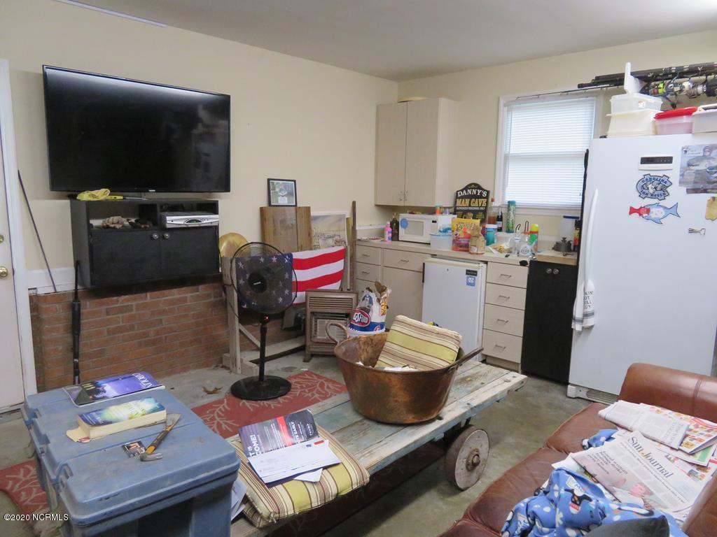 2402 Wild Turkey Road New Bern, NC 28562 - Photo 48 of 57 Garage Mancave