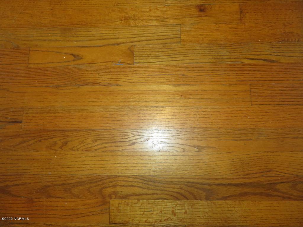 2402 Wild Turkey Road New Bern, NC 28562 - Photo 10 of 57 Nice Hardwoods