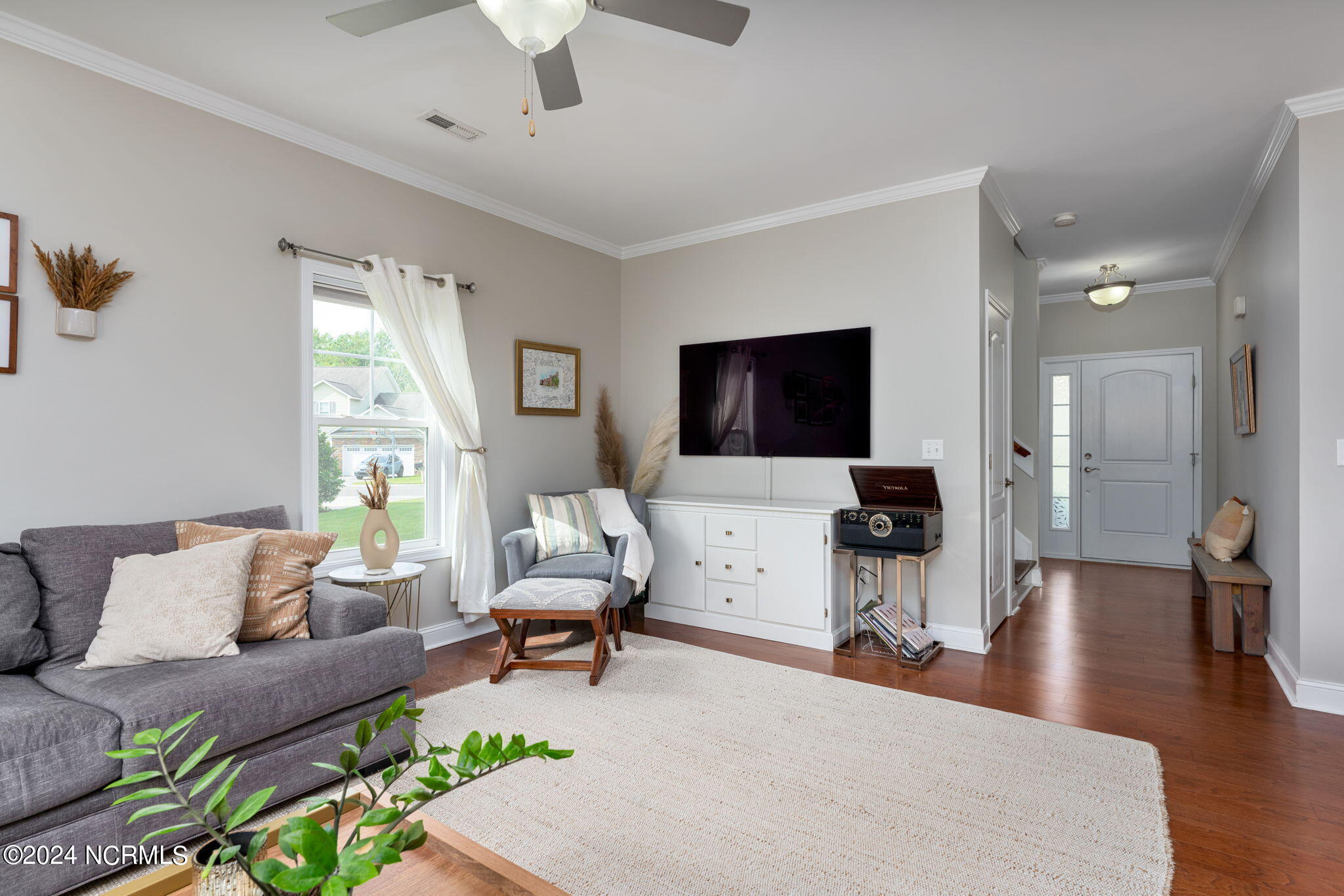 1610 Stones Edge Loop Road Wilmington, NC 28405 - Photo 8 of 25 8. living-room-01a