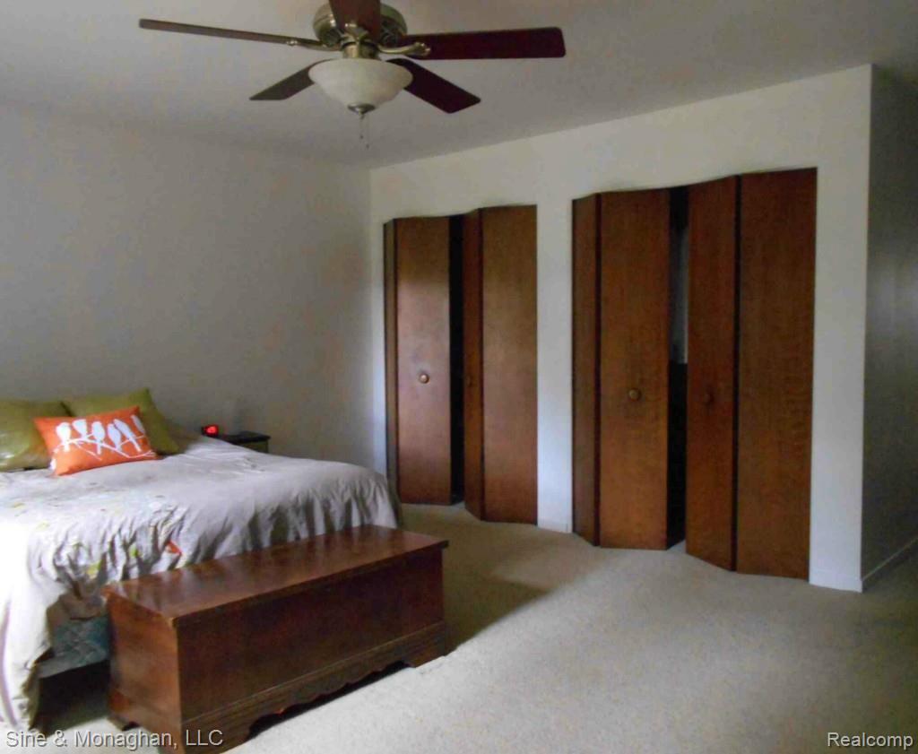 1127 Kingsview Avenue Rochester, MI 48309 - Photo 18 of 24 large closets in MBR