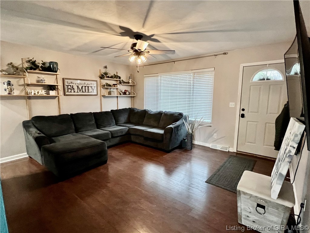 5310 Stiller Road Floyds Knobs, IN 47119 - Photo 6 of 38 Gallery Image 6