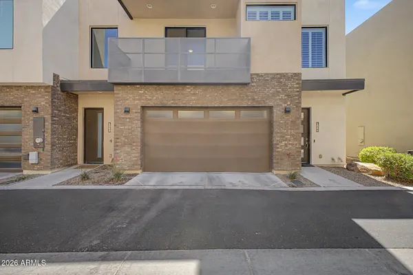 $549,000 | 901 South Smith Road, Unit 1064, Tempe, AZ 85281