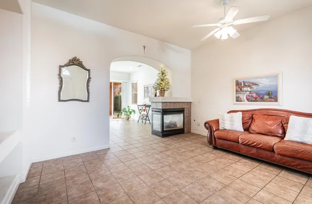 $450,000 | 3664 Vermont Lane, Clovis, CA 93619