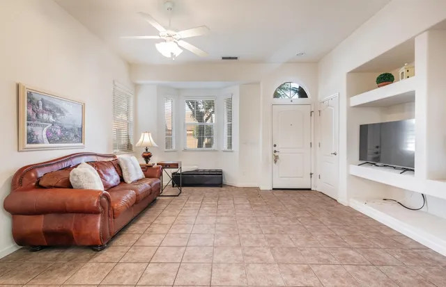 $450,000 | 3664 Vermont Lane, Clovis, CA 93619