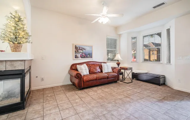 $450,000 | 3664 Vermont Lane, Clovis, CA 93619