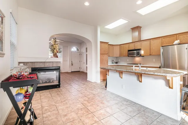 $450,000 | 3664 Vermont Lane, Clovis, CA 93619