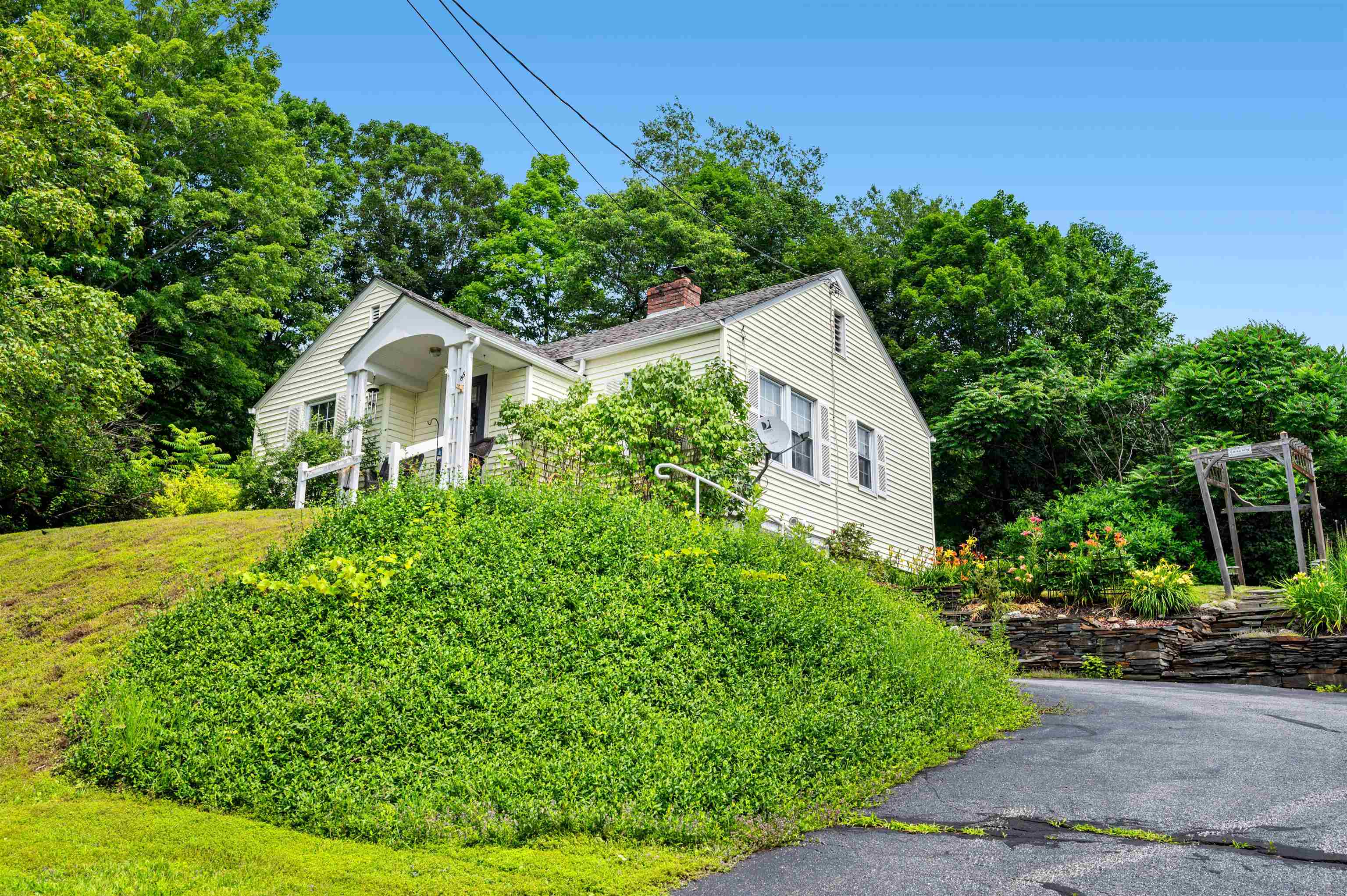 85 Franklin Street Barre, VT 05641 - Photo 4 of 37