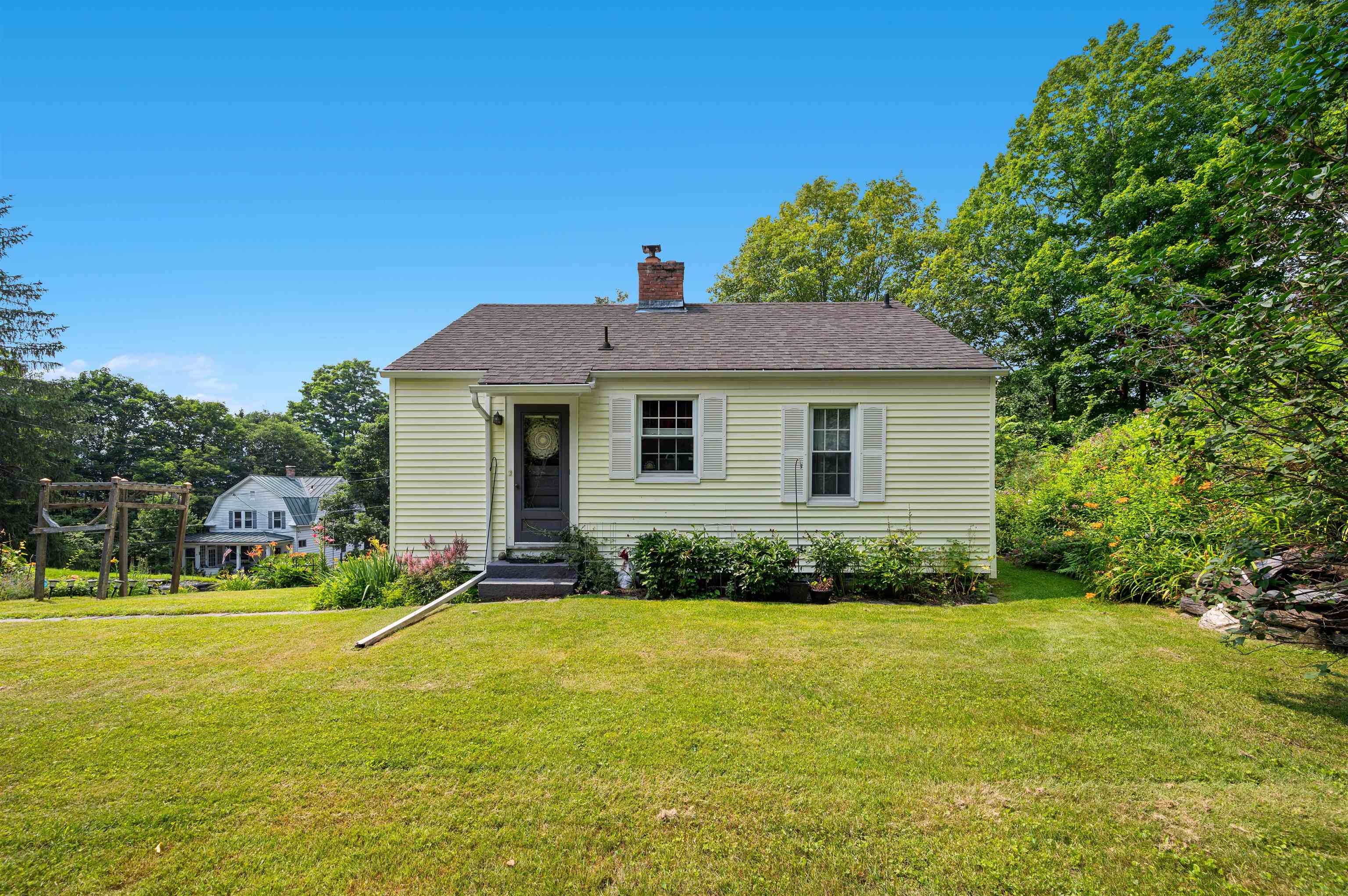 85 Franklin Street Barre, VT 05641 - Photo 8 of 37